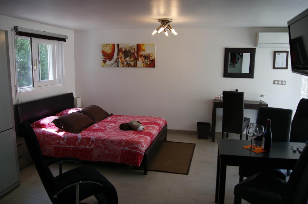 Studio D'Hotes Villa Castelnau Экстерьер фото